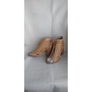 Altar'd State Cutout Heels Women's Size 6 Block Heel Tan Faux Lace Zip